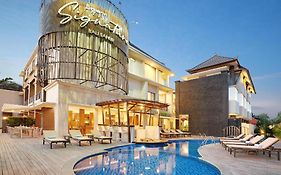 Townhouse Oak Signature Hotel